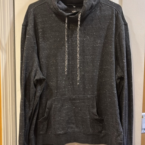 urban pipeline Tops - URBAN PIPELINE GREY SWEATSHIRT
HAS WHITE MARBLED DESIGN SIZE XL HOOD AND POCKET